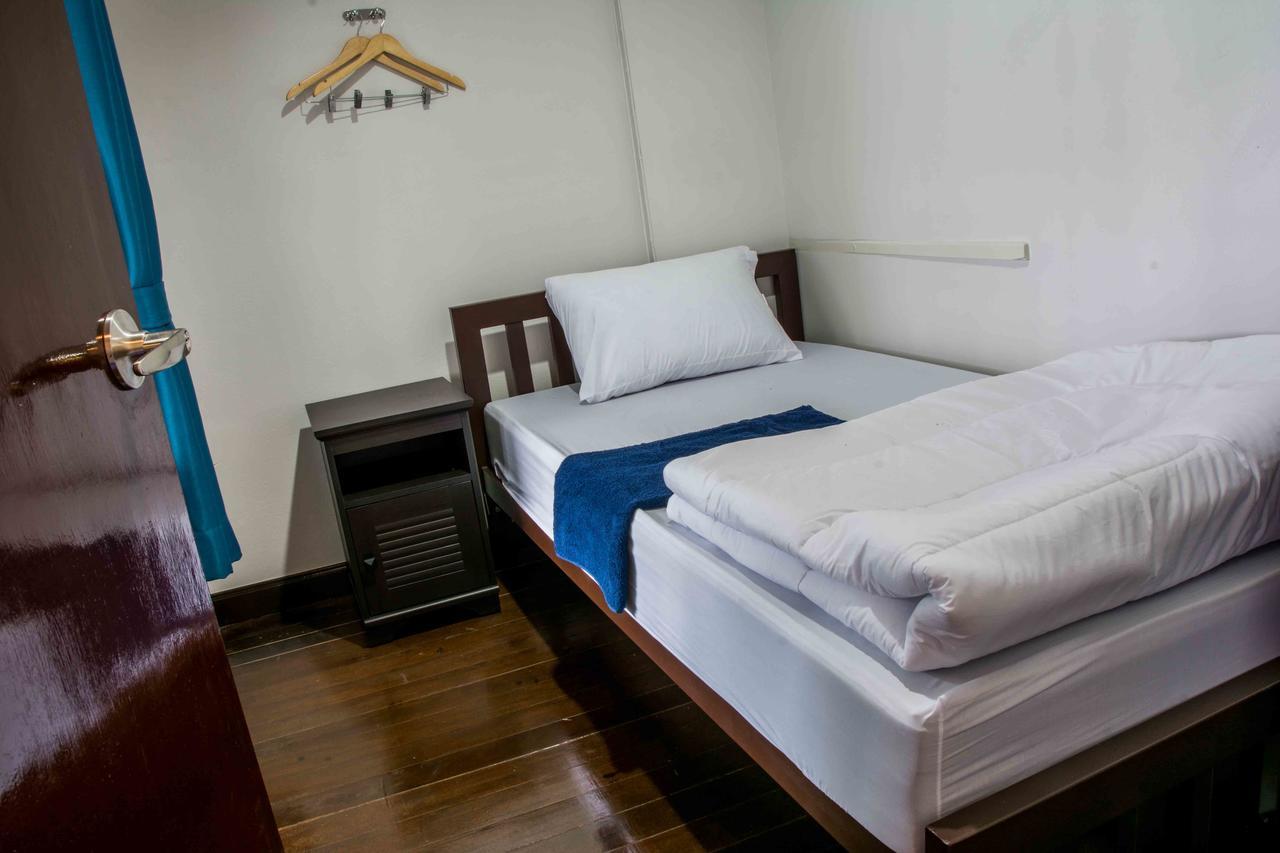 Traveller Hostel Chanthaburi (Adults Only) Buitenkant foto