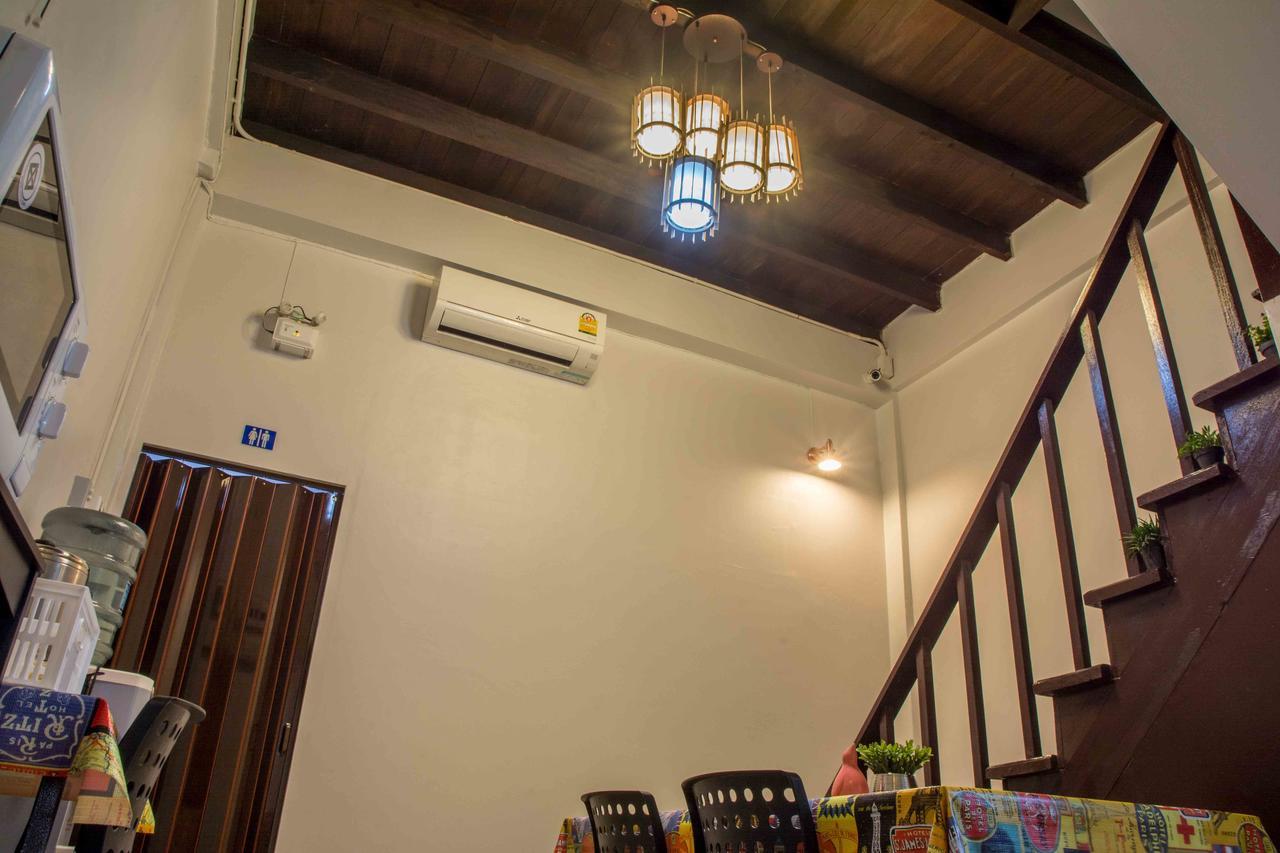 Traveller Hostel Chanthaburi (Adults Only) Buitenkant foto